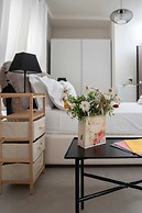 Central Spacious Athenian Penthouse Getaway