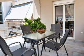 Central Spacious Athenian Penthouse Getaway