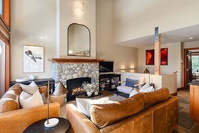 Harmony Chalet at Montebello