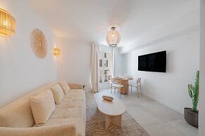 Apartment Place des Lices -2bdr/6p- Saint Tropez