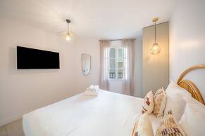 Apartment Place des Lices -2bdr/6p- Saint Tropez
