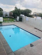 Happiness Retreat Stays-midrand
