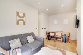Modern Apartment - 2bd/8p - Place D'italie
