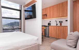 Metropolitan Living - 412b