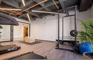 Metropolitan Living - 412b