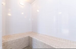 Metropolitan Living - 412b