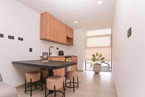 Metropolitan Living - 914
