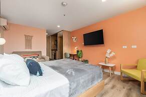 Go Living Suites - 1207