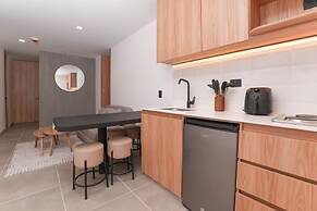 Metropolitan Living - 915