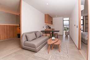 Metropolitan Living - 915
