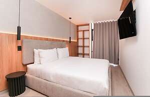 Metropolitan Living - 915