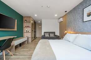 Go Living Suites - 1319