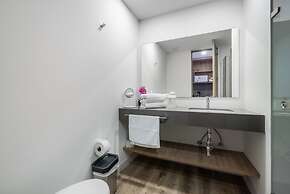 Go Living Suites - 1007