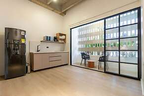 Modern Loft in Laureles Kitchenette Fast Wifi