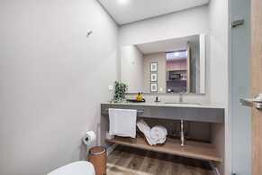Go Living Suites - 1111
