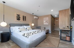 Go Living Suites - 1111