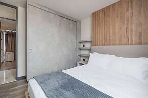 Housy Laureles - 902