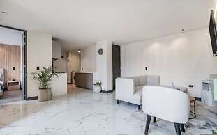 Housy Laureles - 902