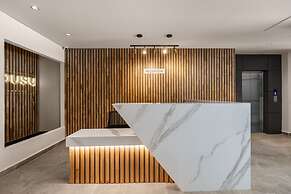 Housy Laureles - 602