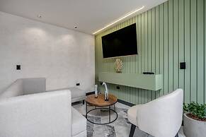Housy Laureles - 602