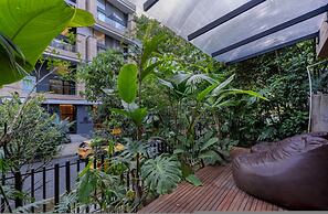 Luxury 3BR Apt With Private Jacuzzi Pool Table