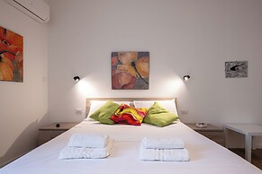 Eleven11 Naples