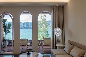 Lugu Lake And share resort hotel