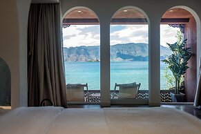 Lugu Lake And share resort hotel