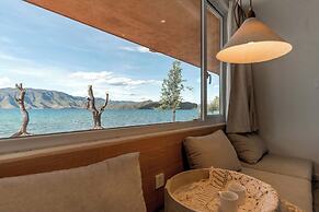Lugu Lake And share resort hotel