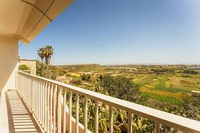 Romantic Gozo Escape Private Pool Terrace BBQ