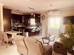 Tranquility Loft, Ocho Rios, Solar Powered