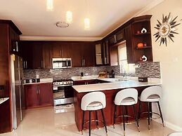 Tranquility Loft, Ocho Rios, Solar Powered
