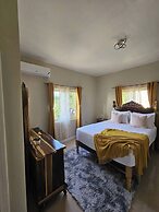 Tranquility Loft, Ocho Rios, Solar Powered