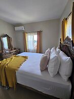 Tranquility Loft, Ocho Rios, Solar Powered