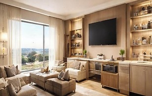 Royal City Suites
