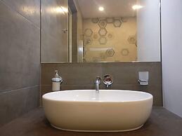 Sunshine Suites