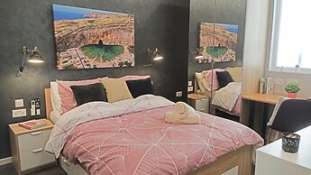 Cosy Albert's Seaside Suites - Sliema