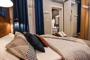 Cosy Albert's Seaside Suites - Sliema