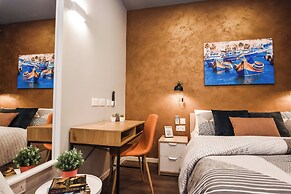 Cosy Albert's Seaside Suites - Sliema