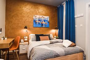 Cosy Albert's Seaside Suites - Sliema