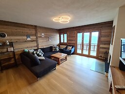 Sunny Chalet in Veysonnaz for 10 Guests
