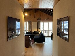 Sunny Chalet in Veysonnaz for 10 Guests