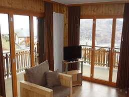 Cozy Apartment for Groups
