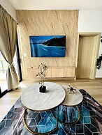 Modern 2bdrm Apt Lagoon-style Beach Downtown