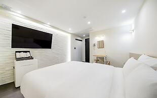 Hotel Azure
