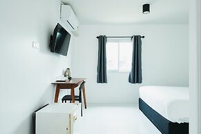 Sleep Pop Ekkamai 42