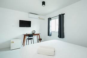 Sleep Pop Ekkamai 42