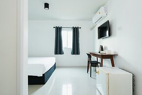 Sleep Pop Ekkamai 42