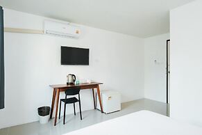Sleep Pop Ekkamai 42