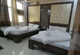 Hotel Sahil Inn Haji Ali